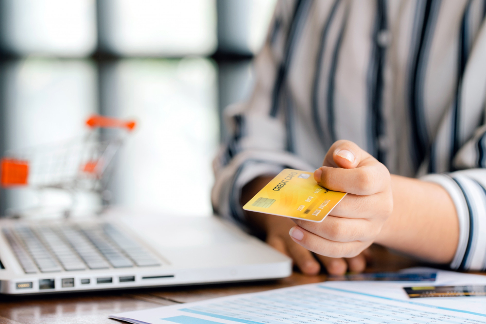 Funciones BinaxPay — congelar, límites y control de gasto